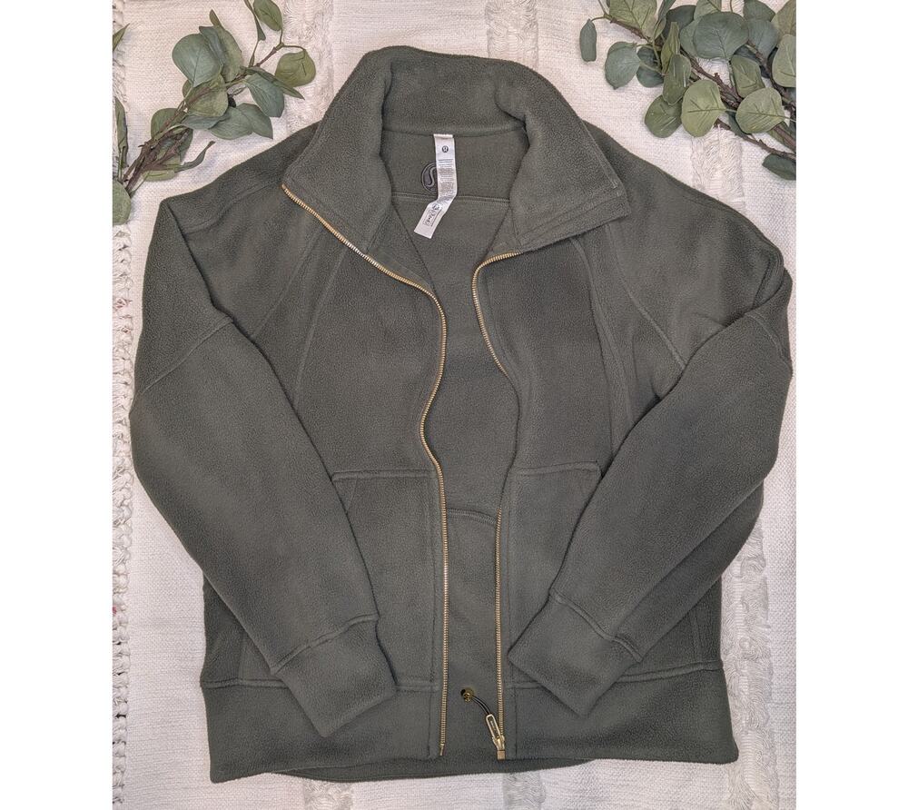 Lululemon Scuba Tumbled Fleece Funnel-Neck Full Zip in Green